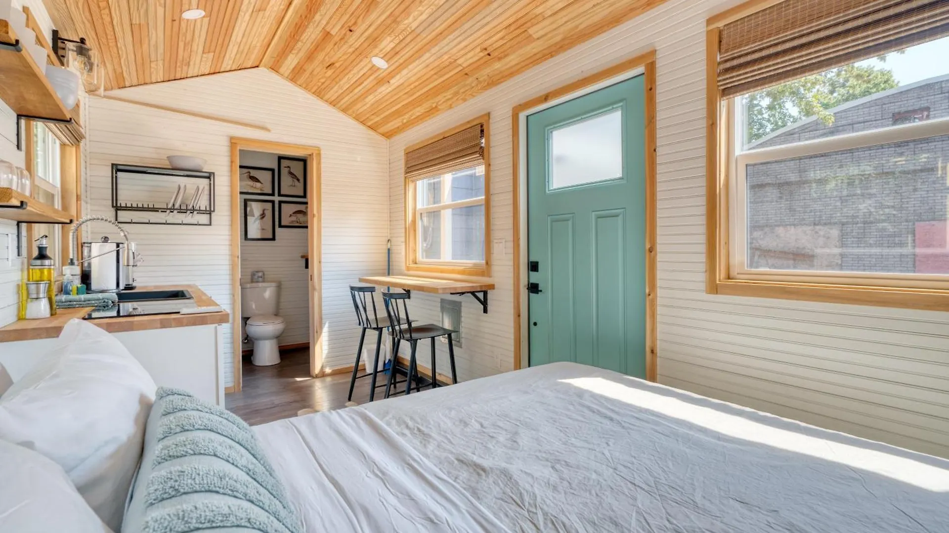 Holiday home Stay Portland Collection - Tiny Farmhouse - Walk To Local Shops & Restaurants