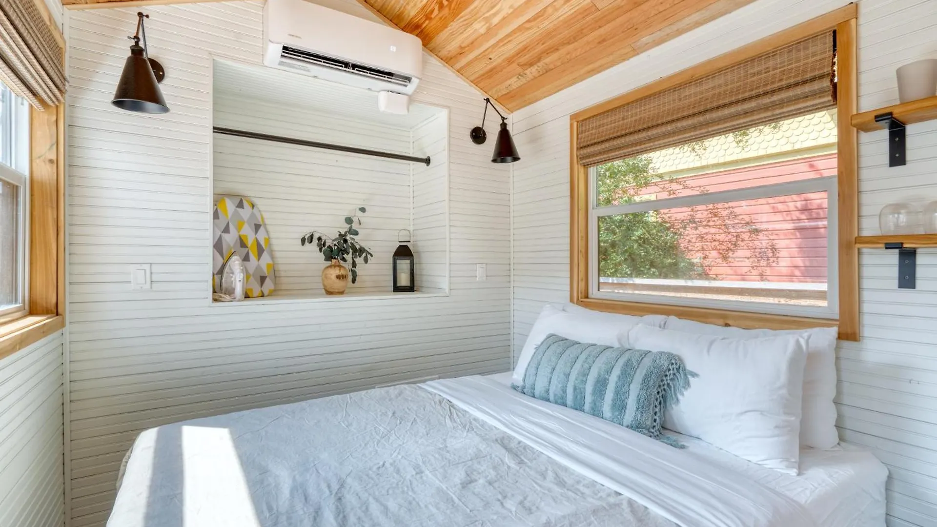 Stay Portland Collection - Tiny Farmhouse - Walk To Local Shops & Restaurants United States