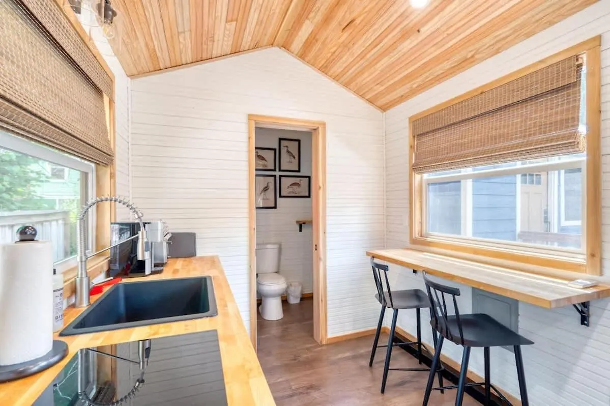 Stay Portland Collection - Tiny Farmhouse - Walk To Local Shops & Restaurants
