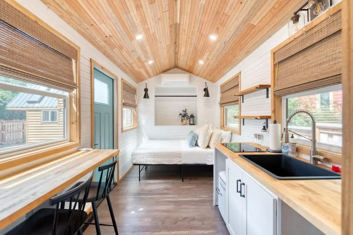 Holiday home Stay Portland Collection - Tiny Farmhouse - Walk To Local Shops & Restaurants United States