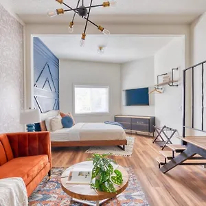 Collection - Bright Brooklyn Apartment
